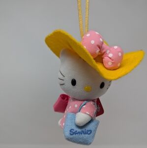 Unique Find - Beverly Hills Hello Kitty bag charm